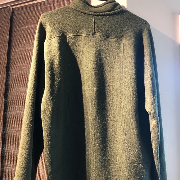 Patagonia Fleece 1/4 Zip - Picture 3 of 3